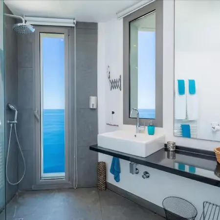 Ema, Moderna Con Piscina Frente Al Mar * Capdepera (Mallorca)