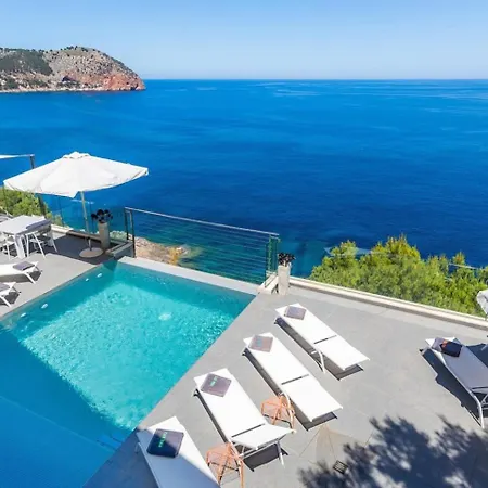 Villa Ema, Moderna Con Piscina Frente Al Mar *